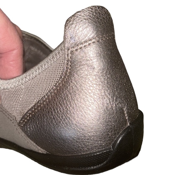 ECCO Bluma Metallic Bronze Toggle Comfort Low Top Sneakers Flats - 38 / 7 - 7.5 - Picture 15 of 16